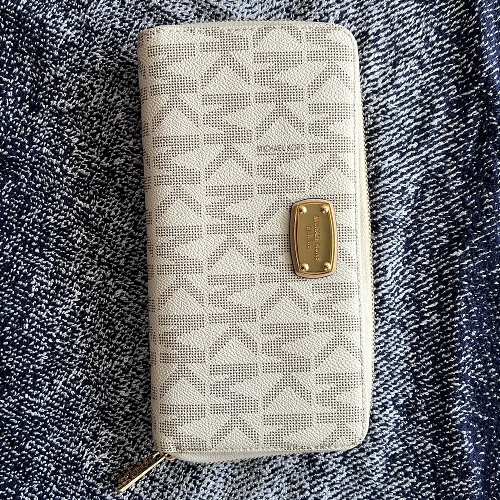 Michael Kors Jet set wallet